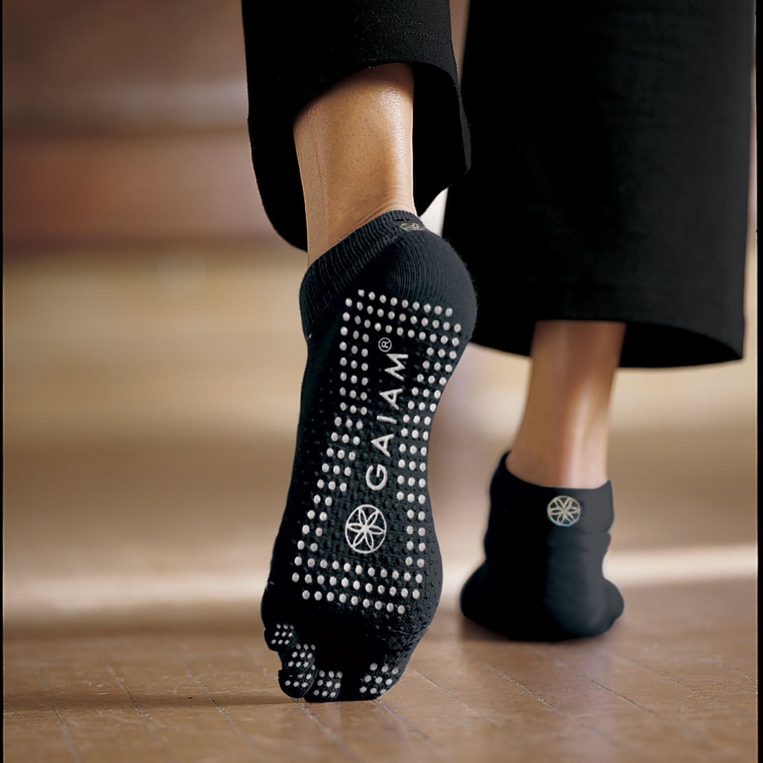 Gaiam Grippy Yoga Socks for Women & Men – Full Toe Non Slip Sticky Grip Acces... - Picture 3 of 13