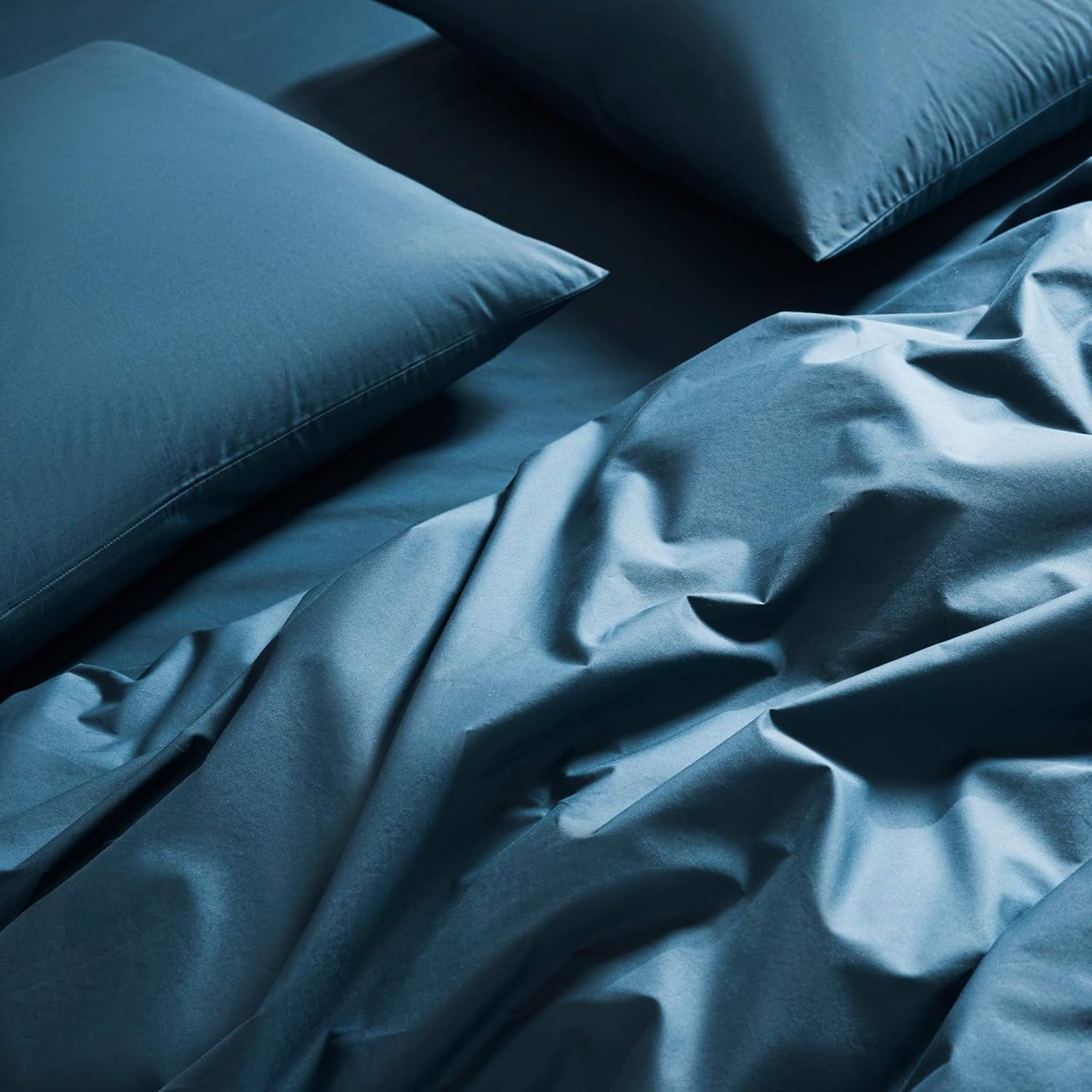 Brooklinen Luxury Percale Sheet Set - 4 Piece 100% Cotton Bed Sheets - 1 Fitted & 1 Flat Sheet, 2 Pillowcases - Cotton Percale Sheets for Hot Sleepers (Full Size, Abyss Blue)