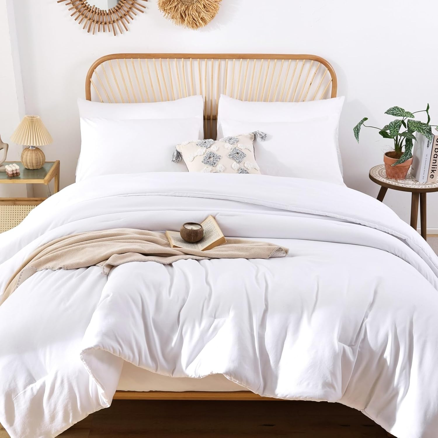 Oversized King Comforter 128X120, 3Pcs Super King plus (1 White Comforter & 2 Pillowcases) Lightweight Oversized Bedding Set Blanket