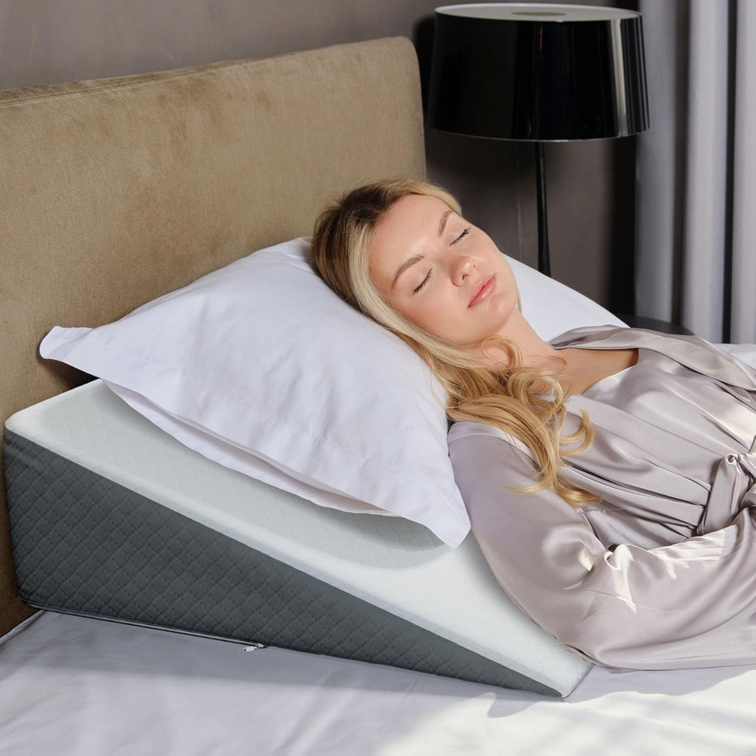 Kolbs Bed Wedge Pillow for Sleep Apnea, Sleeping Comfort, Relaxing, Acid Reflux, Heartburn and Back Pain Relief. Cushion for Sitting up in Bed. Memory Foam Top, Chic Jacquard Washable Cover.