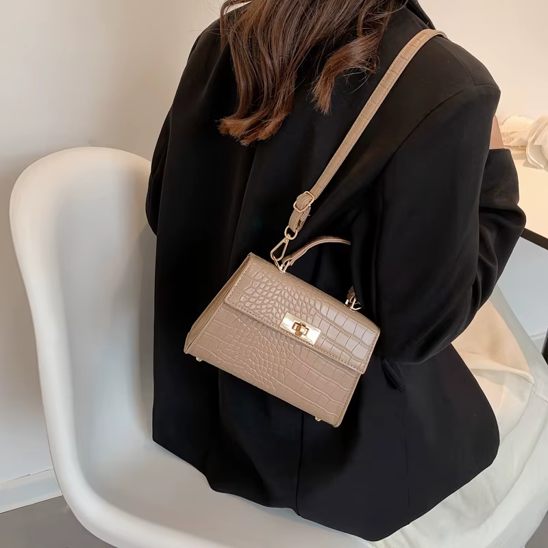 Hand Bags Ladies Luxury Handbags for Women China Wholesale Price for Cheap Ladies Bag with Chain Shoulder Bag