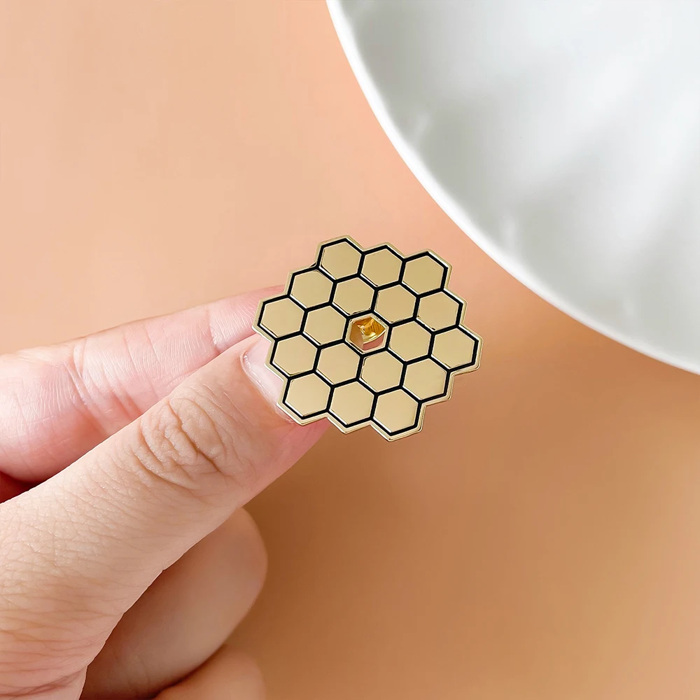 Science James Webb Space Telescope Pin Brooch Astronomy Lapel Beehive Badge Jewelry Gifts for Scientific Enthusiast Student