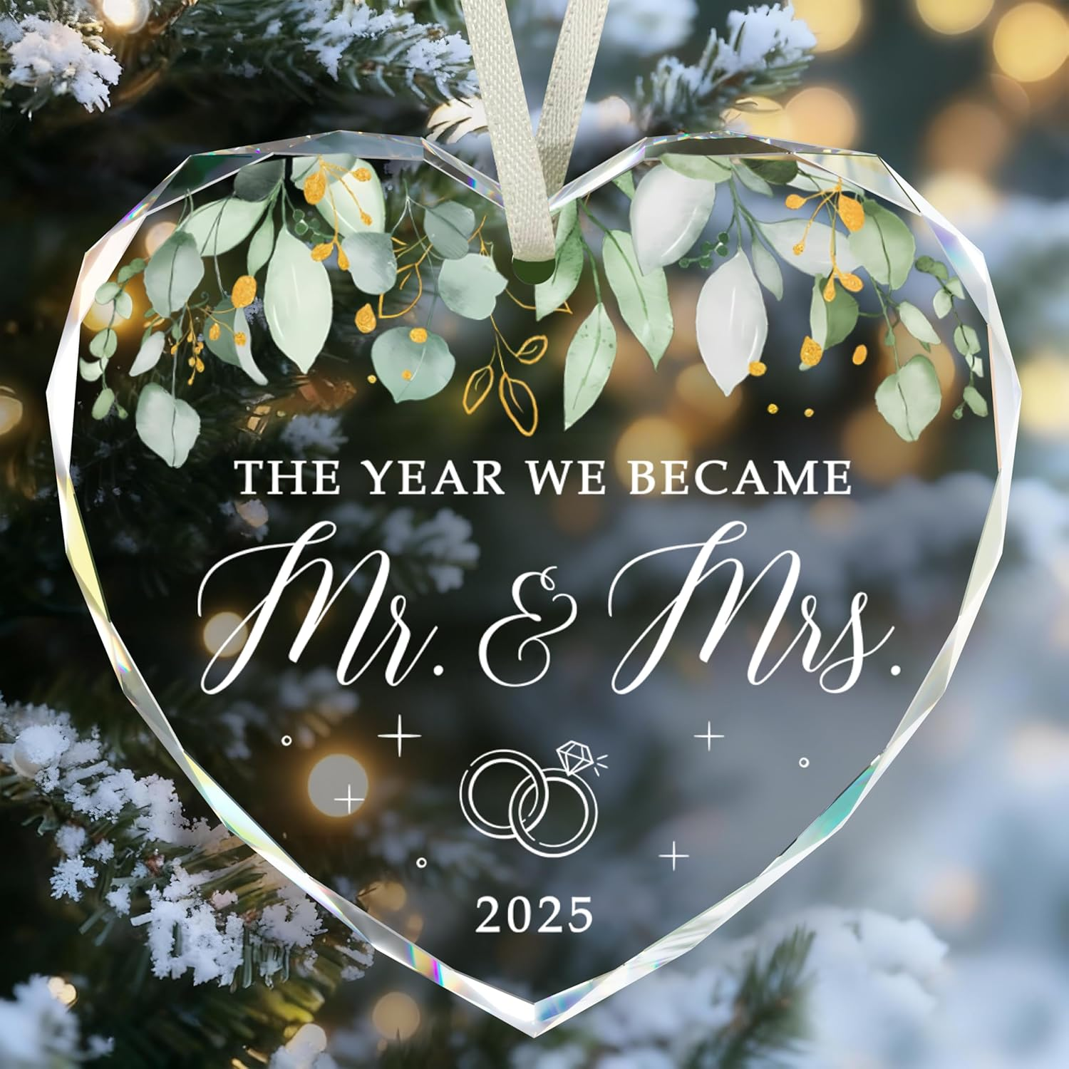 Wedding Gifts for Couples 2025, Mr and Mrs Gift, Wedding Gifts, Just Married Ornament for Newlywed Couple, Bride, Bridal Shower Gift, Crystal Glass First Christmas Married Ornament