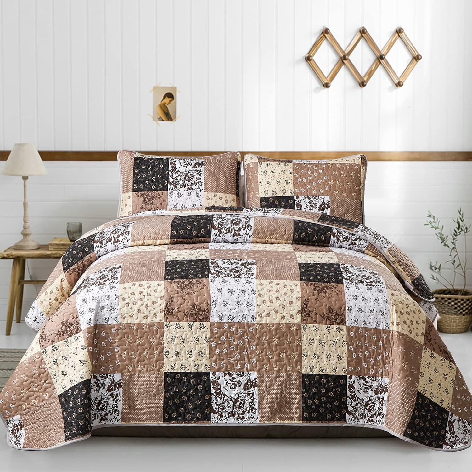 Patchwork Quilt Set Queen Size,3 Pieces Brown Floral Plaid Patchwork Reversible Bedspread Coverlet Set for All Season,Summer Soft Microfiber Bedding Set Queen 90