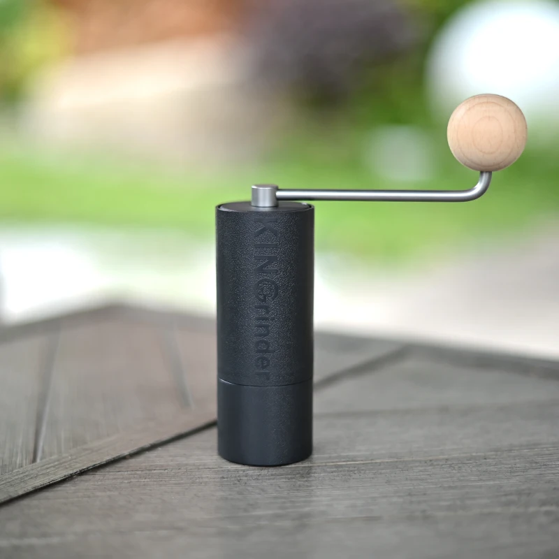 KINGrinder P0 Lichtgewicht handmatige handkoffiemolen voor moka pot, Franse pers, druppelen met assemblage consistentie roestvrij staal conische braammolen, 20g capaciteit
