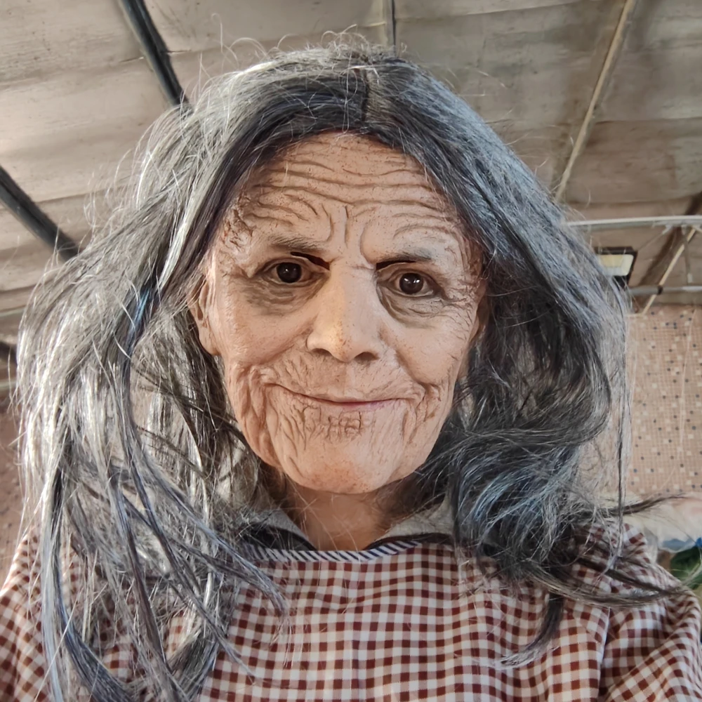 Lifelike Granny Witch Mask – White-Haired Latex Costume Prop with Movable Jaw for Halloween & Cosplay