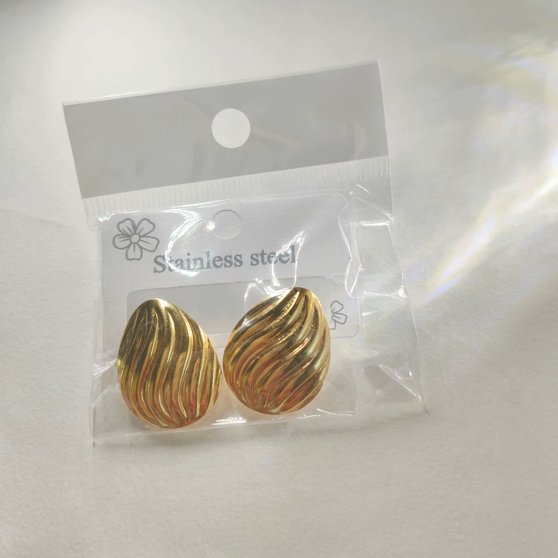 MW Stainless Steel Simple and Fashionable Gold-Plated Explosive Elegant Luxurious Non Fading Wholesale Earrings Flower Geometric