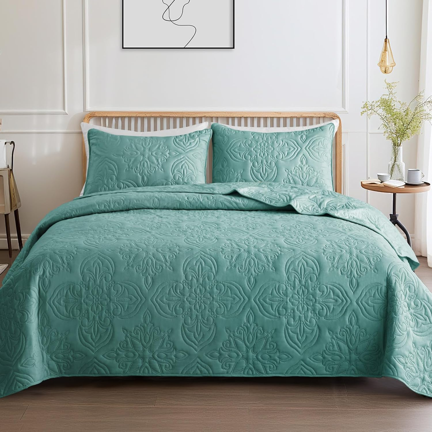 Queen Quilt Bedding Set Vintage Damask Reversible Bedspread