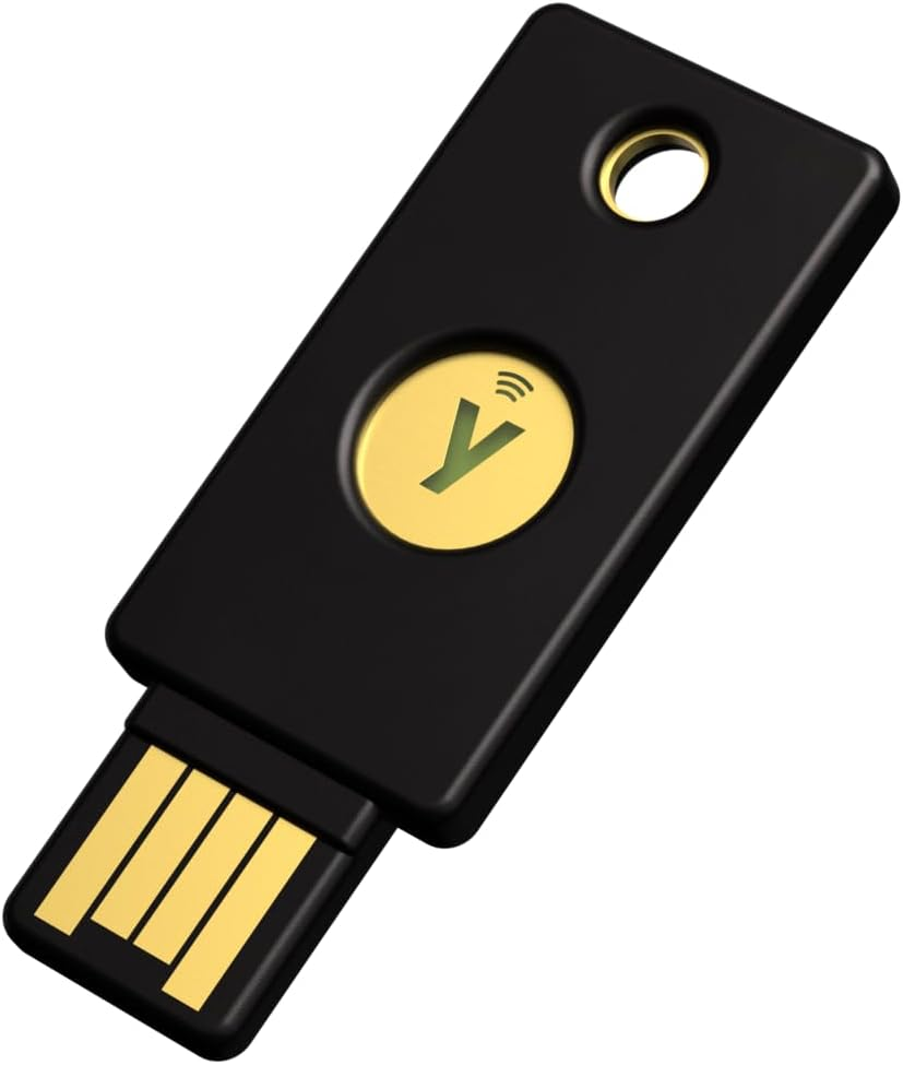 – Yubikey 5 NFC – Due Factor Autentication USB E NFC Security Key, Adatto per Porte E Lavori Con Dispositivi Mobili Supportati, Protegge I Vostri Account Online Con More than a Password.