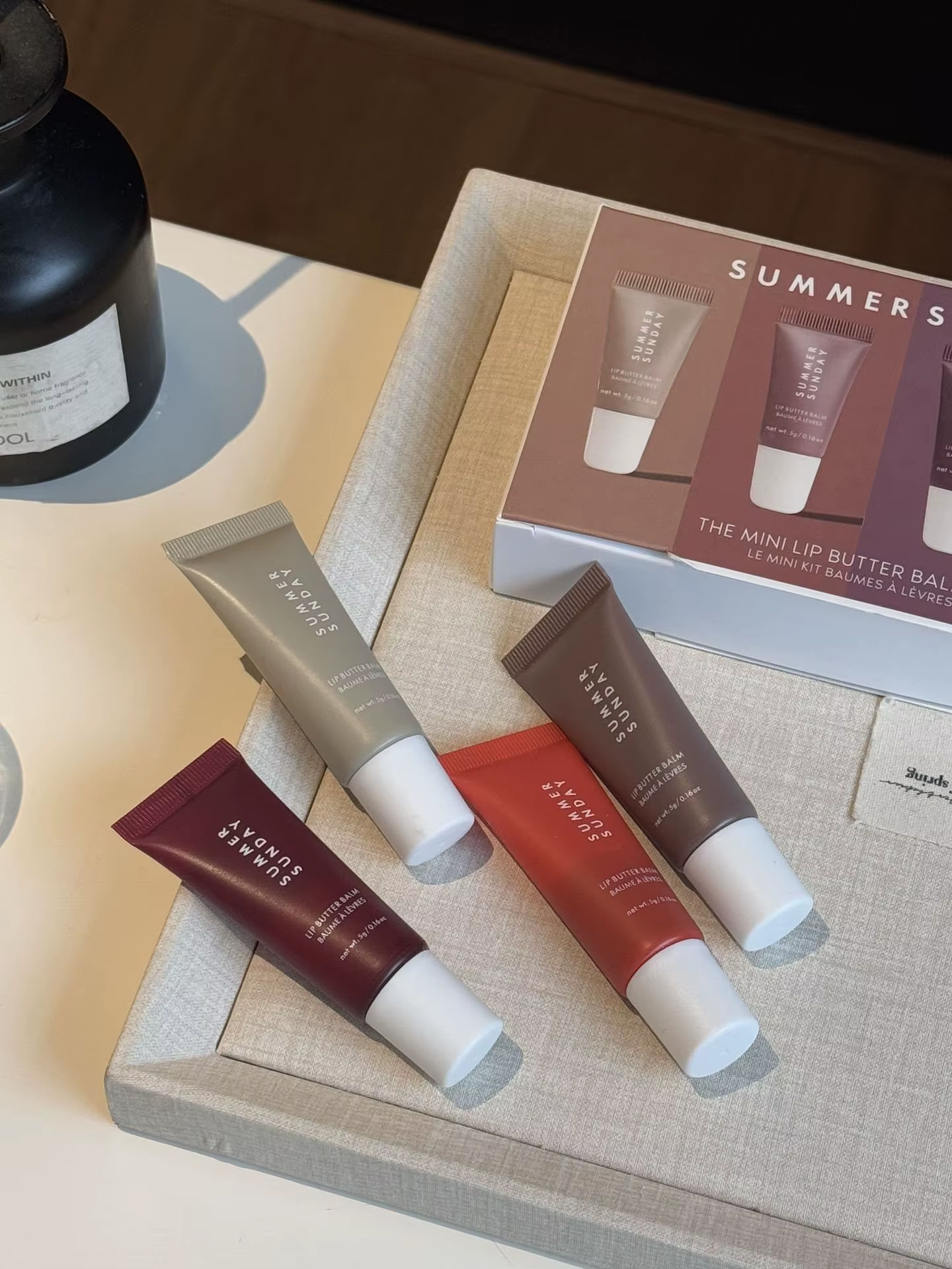 Wholesale Four-Piece Lip Gloss Set, Hydrating and Lustrous Makeup, Waterproof, Long-Lasting and No Smudging