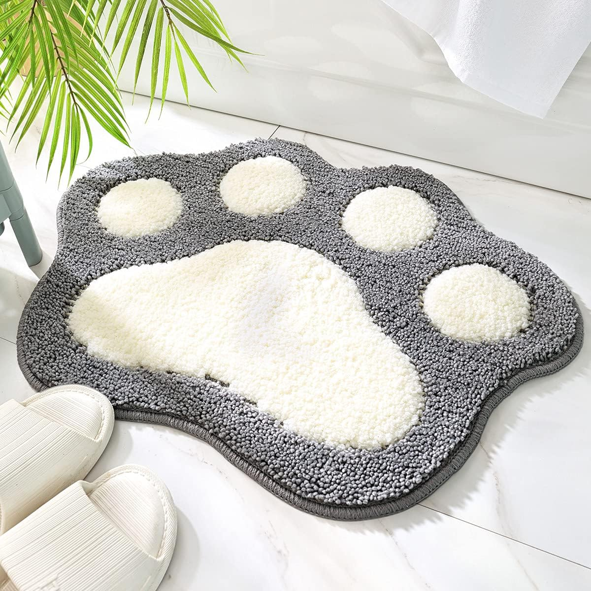 Molesun Paw Shaped Bath Mat, Cute Bathroom Rug Non-Slip, Soft Microfiber Water Absorbent Thick Shower Rug, Machine Washable Bath Rug for Bathroom Bedroom, Gray, 17X23