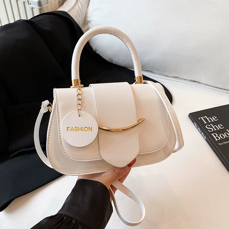 Advanced Sense New Design Women'S Autumn Winter Popular Crossbody Shoulder Saddle Bag Chains Cover Durable Polyester Small