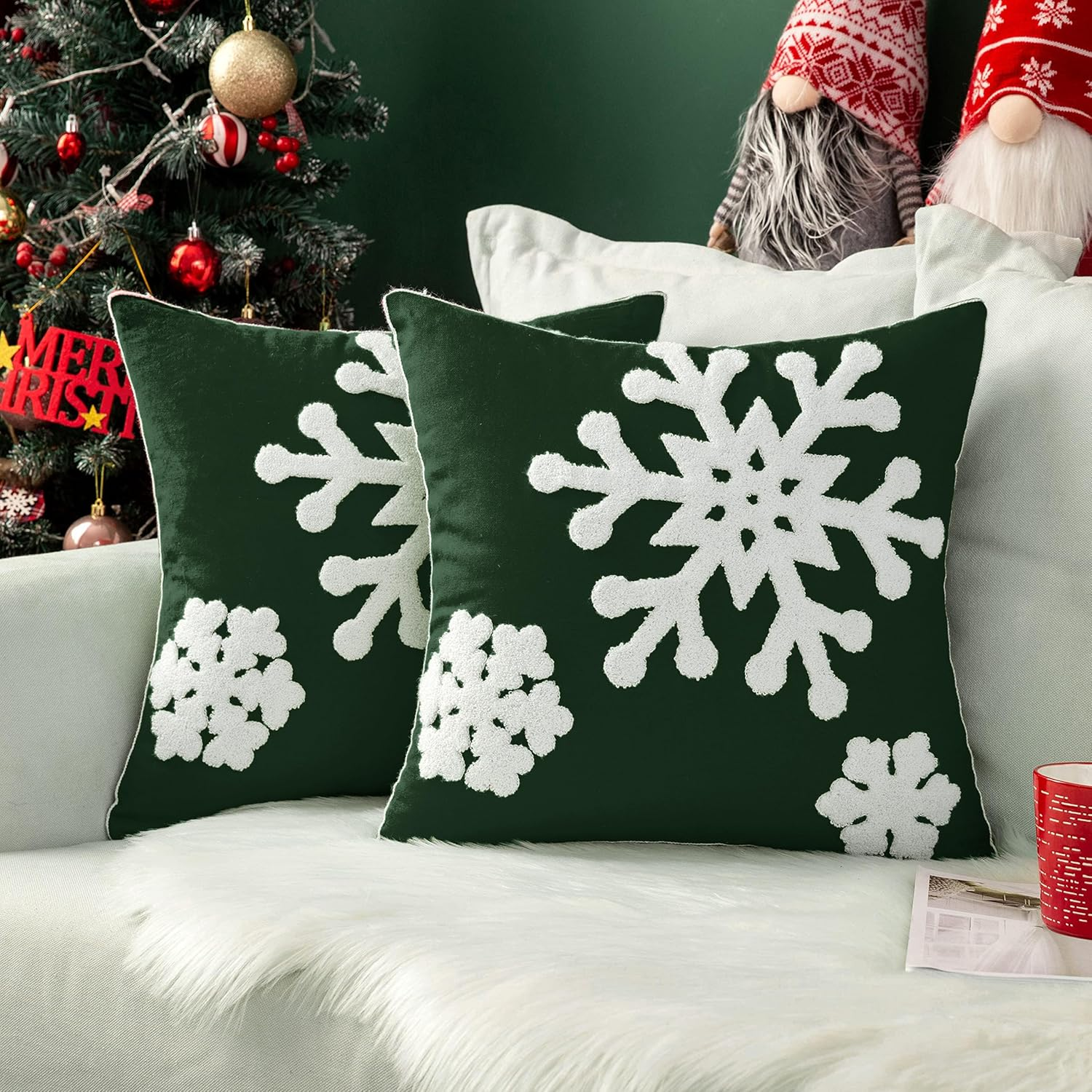 Pack of 2 Christmas Decorative Snowflake Throw Pillow Covers Canvas Embroidery Winter Cushion Cases Holiday Decor Soft Pillowcases for Winter Couch Sofa Bedroom Car（Dark Green, 18X18In）
