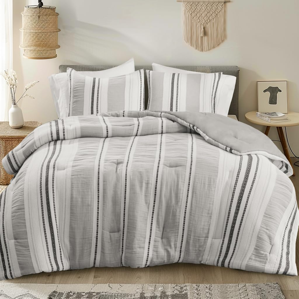Farmhouse Grey Bedding Set, 3-Piece Full/Queen Comforter Set