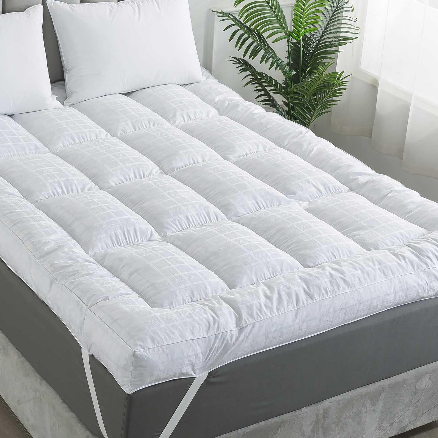 Whatsbedding 5 Inch Duck Feather Bed, 100% Cotton Mattress Topper, Extra Thick 2500Gsm Overfilled Pillow Top, Hotel Collection