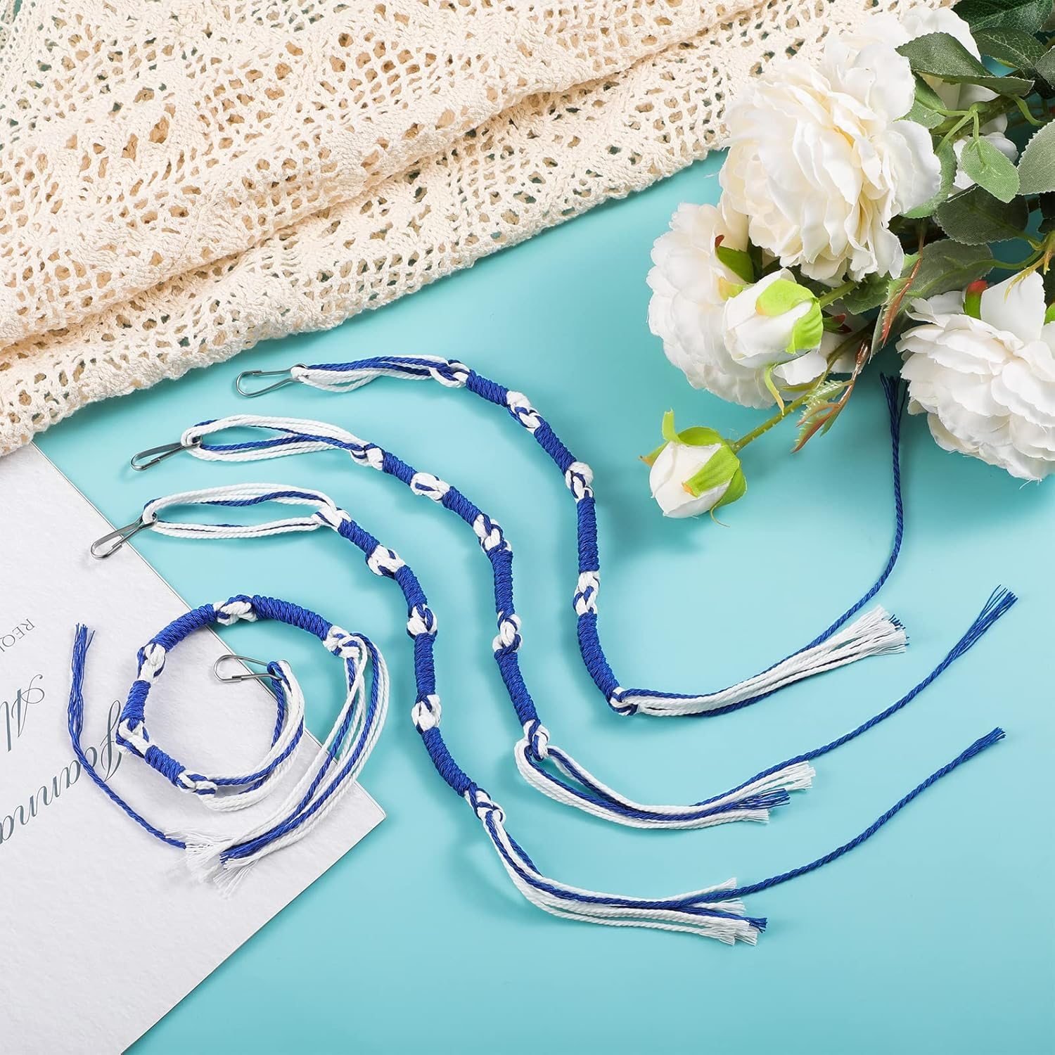 Tzitzits Set, 4 Pieces Tzitzits Tassels with Hanging Hooks with Longer Blue Messiah Thread, Kosher for Men Women Pray Decoration