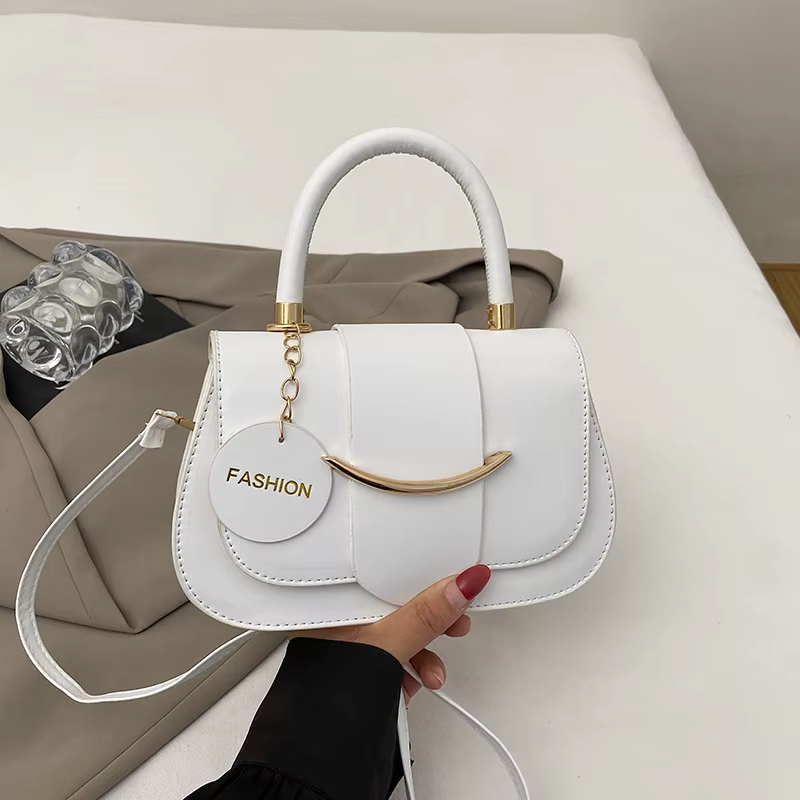 Advanced Sense New Design Women'S Autumn Winter Popular Crossbody Shoulder Saddle Bag Chains Cover Durable Polyester Small