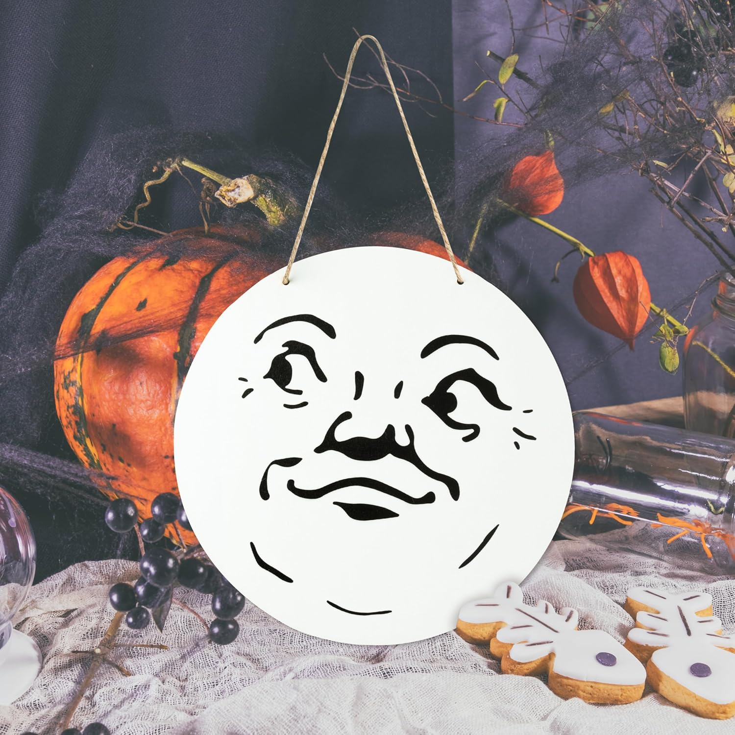 Halloween Wood Hanging Door Sign - Man in the Moon Face Vintage Wooden Door Decor Cartoon Moon Wall Pediments Retro Halloween Hanging Decoration for Outdoor Home Party Holiday Wall Decor