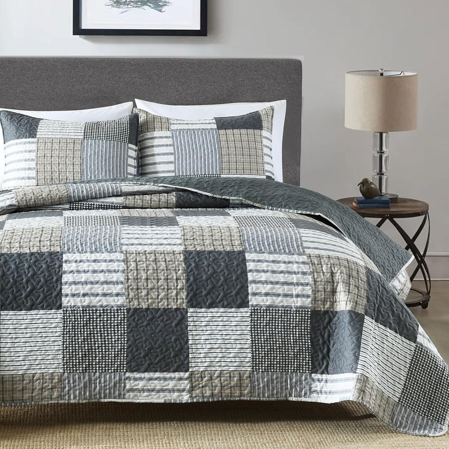 3-Piece Queen Quilt Set, Lightweight Soft Full Size Quilt Gray Patchwork Farmhouse Bedspread Coverlet 90X90 Inches Spring Bedding Set with 2 Pillow Shams, Grey Plaid Print