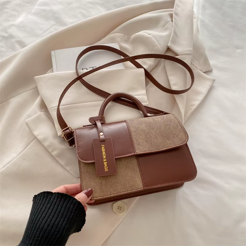 ALL0186 Winter Fashionable Portable Single-Shoulderbag for Women Niche Design Small Square Bag with Polyester Lining