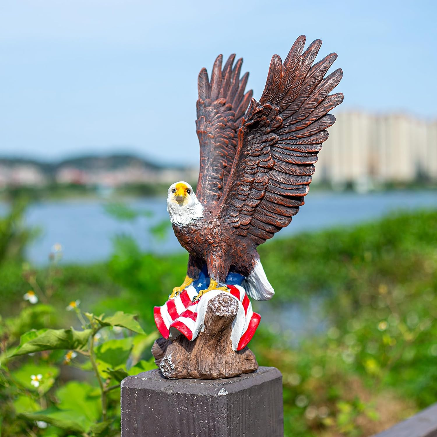 15.35In Majestic Lifelike Bald Eagle Statue - Durable Resin Garden Sculpture for Outdoor Lawn Decoration & Indoor Art Display Courtyard Decoration