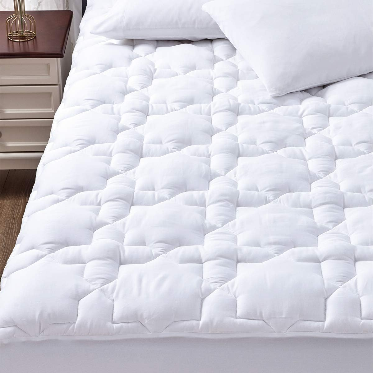 Cozylux Queen Mattress Pad Cotton Mattress Cover Quilted Fitted Mattress Protector Non Slip Breathable Soft Mattress Topper up to 22