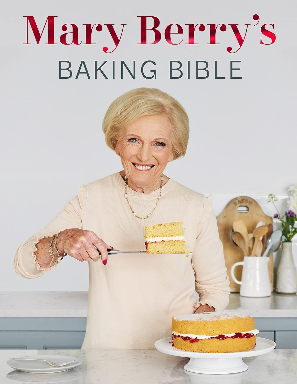 Mary Berry'S Baking Bible: Revised and Updated: over 250 New and Classic Recipes