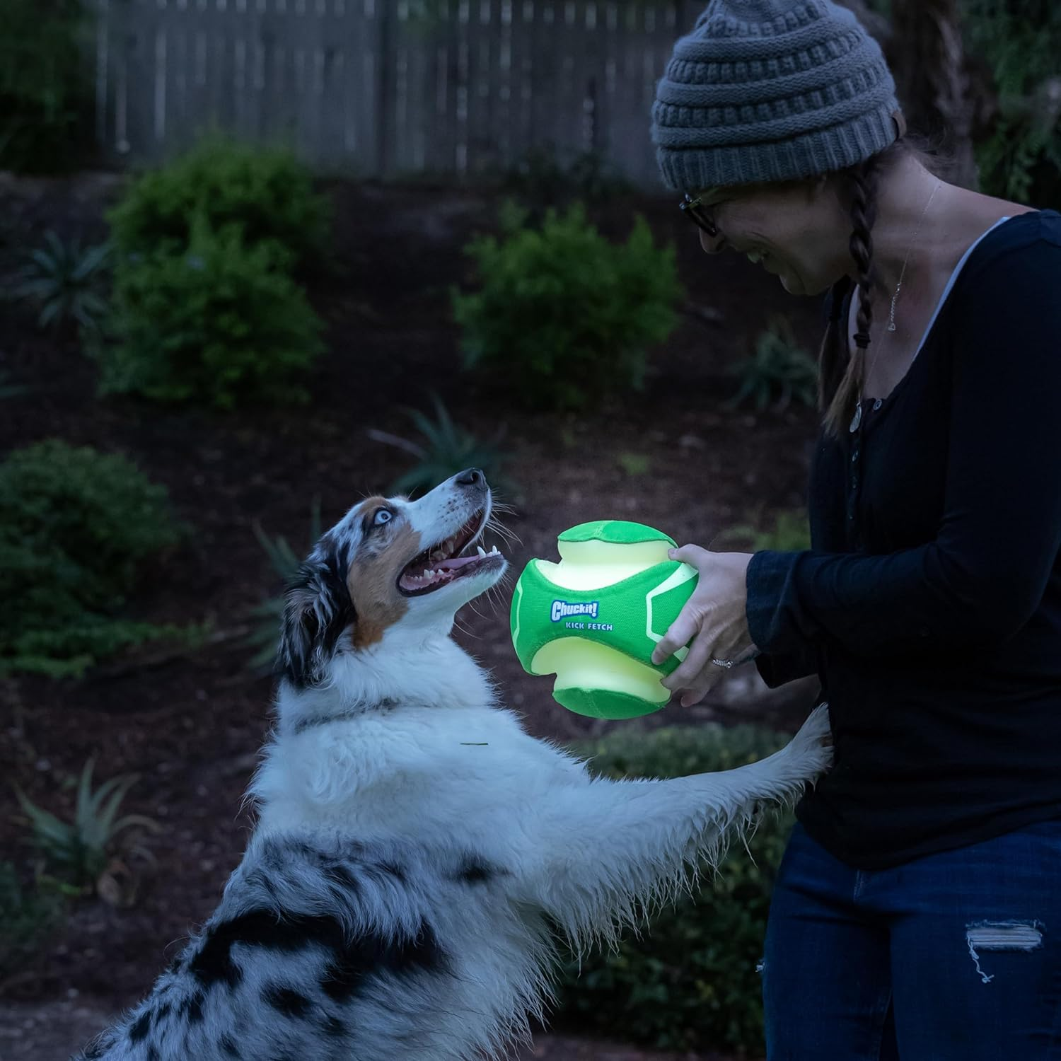 Chuckit! Max Glow Kick Fetch Large, Max Glow Green - Picture 5 of 14