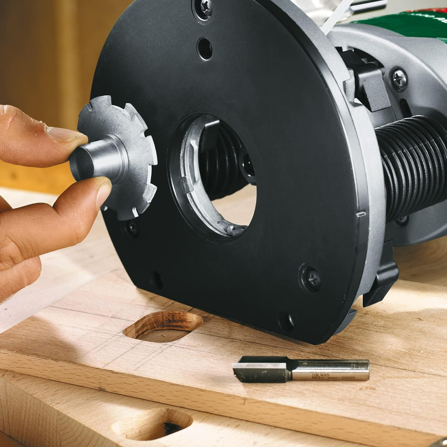 Bosch Home & Garden 1200W Electric Plunge Router with 8mm Bit, Parallel Guide... - Picture 7 of 11
