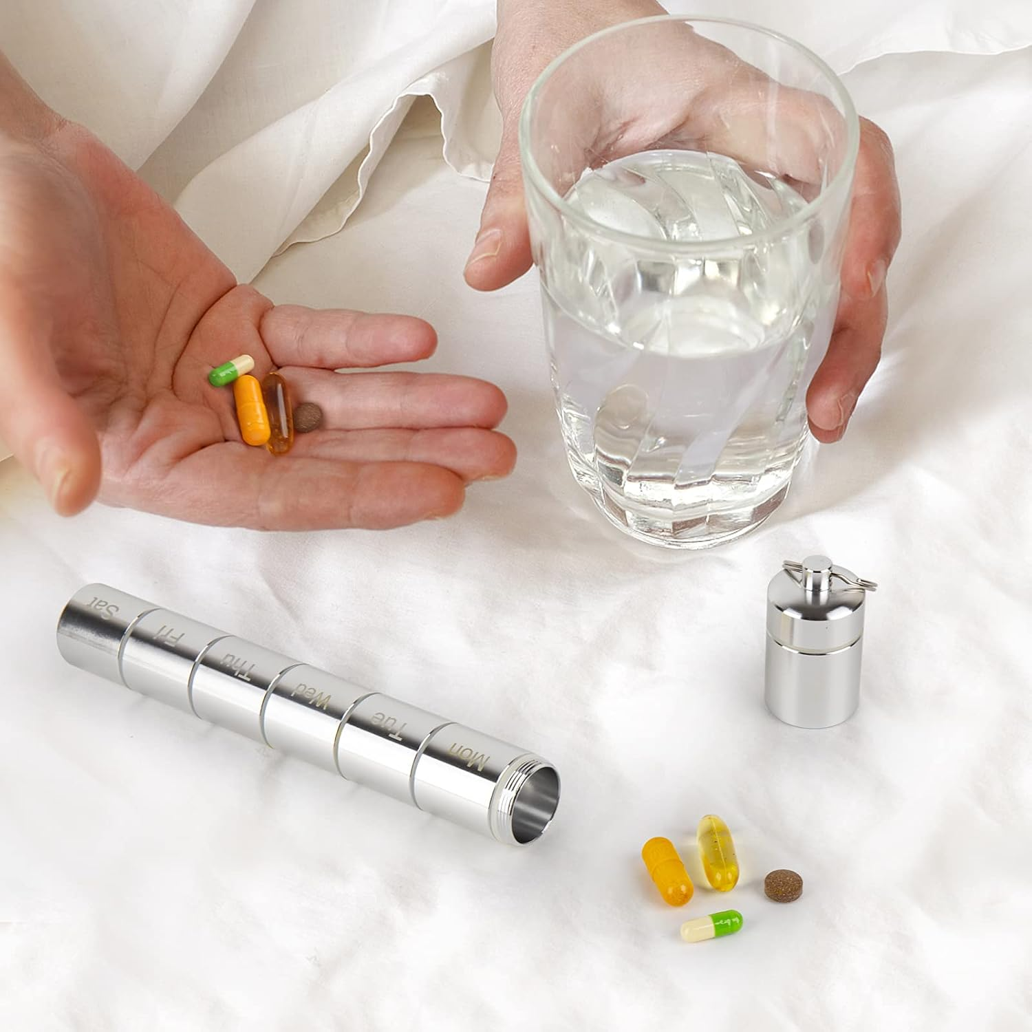 Pill Box Organizer Keychain Waterproof for Travel 7 Case Weekly ,Pill Organiz... - Picture 8 of 14