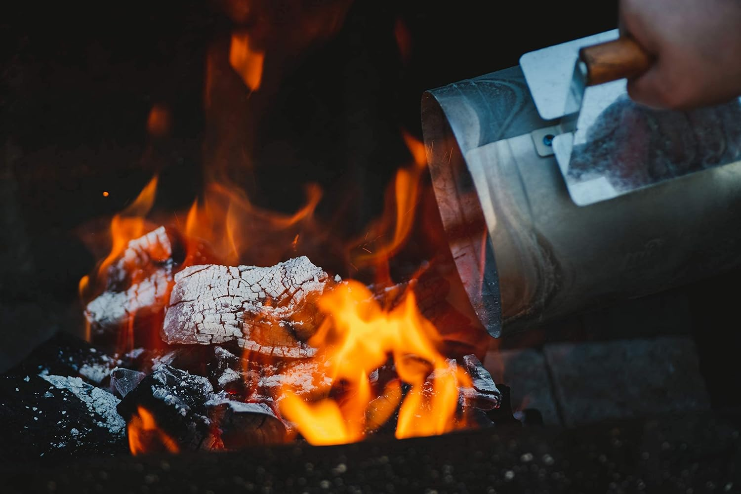 Jealous Devil Chunx Lump Wood Charcoal XL 15.8 kg - Picture 6 of 14
