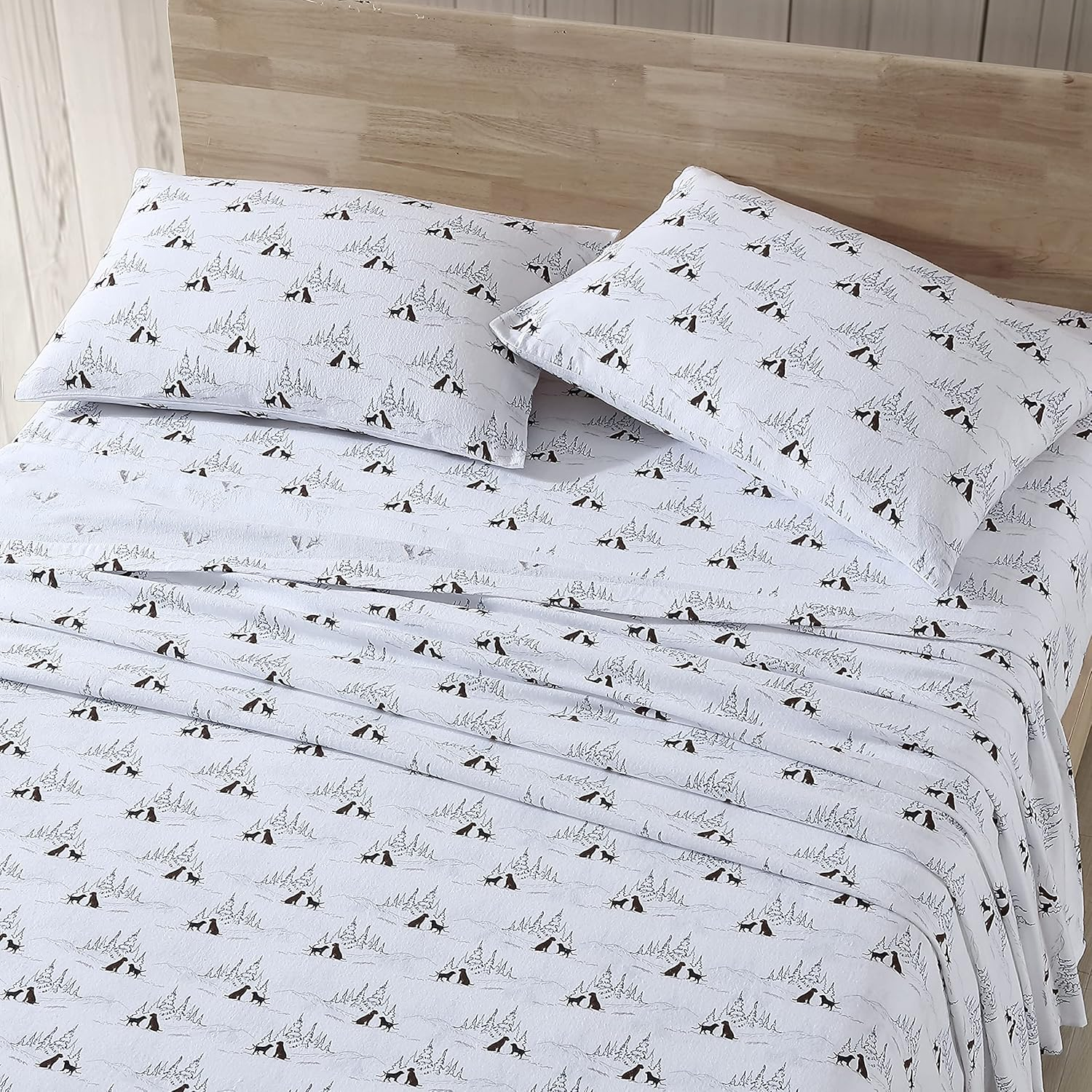 Eddie Bauer - Queen Sheet Set, Warm Breathable Cotton Flannel Bedding with Deep Pockets, Brushed for Extra Softness, Cozy Home Decor, Oeko-Tex Certified (Dog Friends White, Queen)