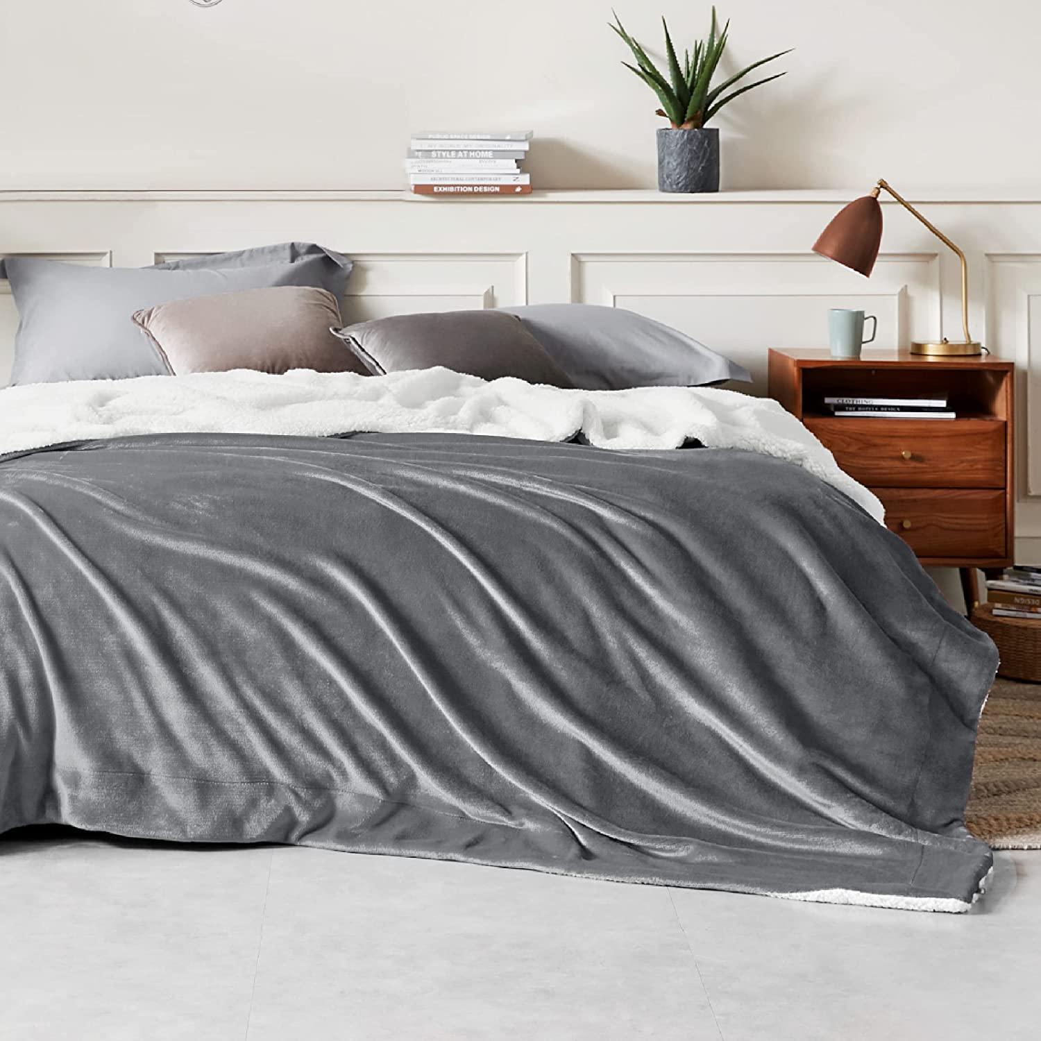Bedsure Sherpa Fleece Throw Blanket Twin Size for Couch - Thick and Warm Blan... - Picture 9 of 16