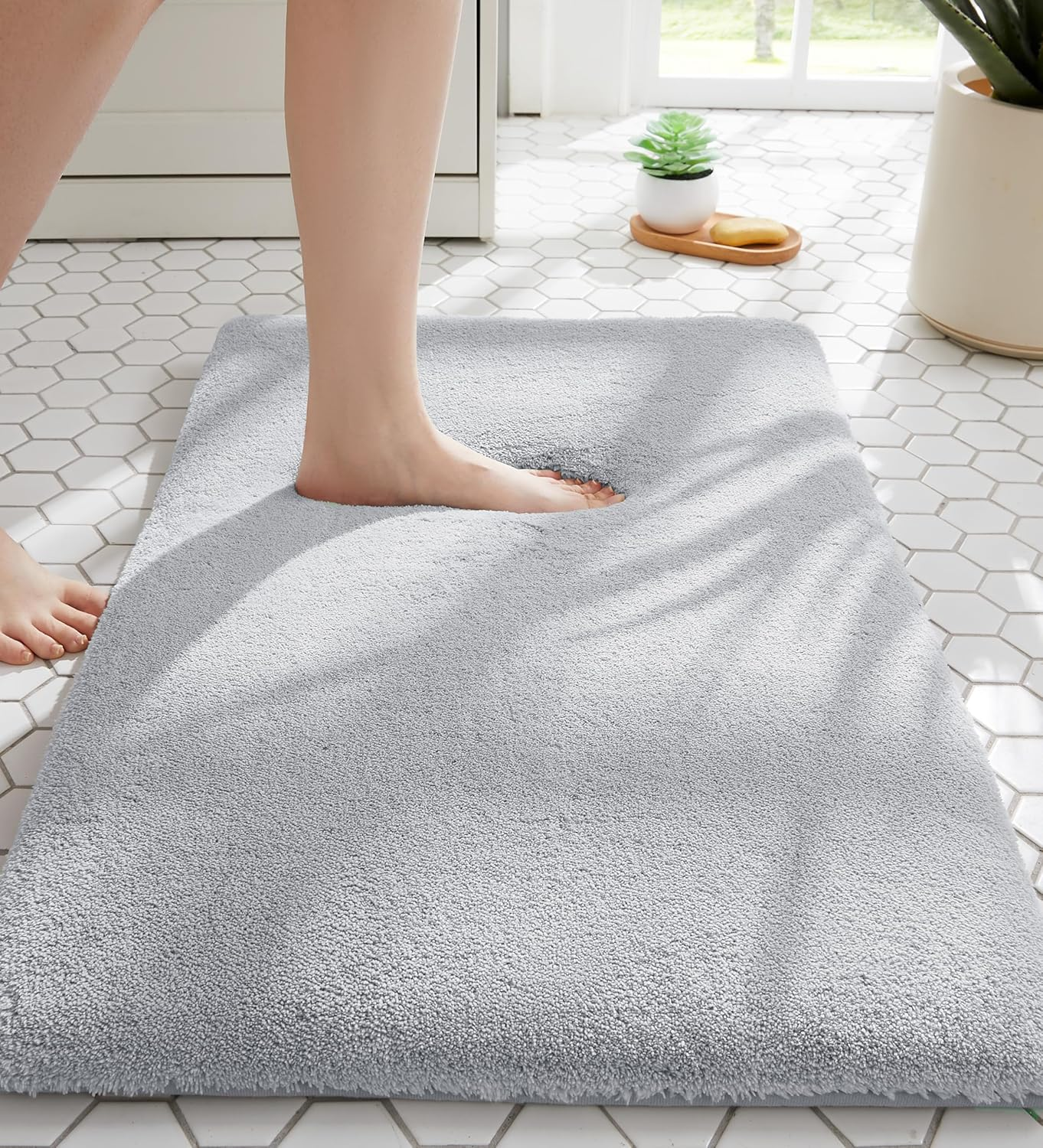 Bathroom Rugs 24X17 Light Gray - Thick Memory Foam Bath Mat, Ultra Soft & Plush Fluffy, Non-Slip, Quick Dry, Absorbent Washable Floor Microfiber Mat for Tub, Home Decor Accessories