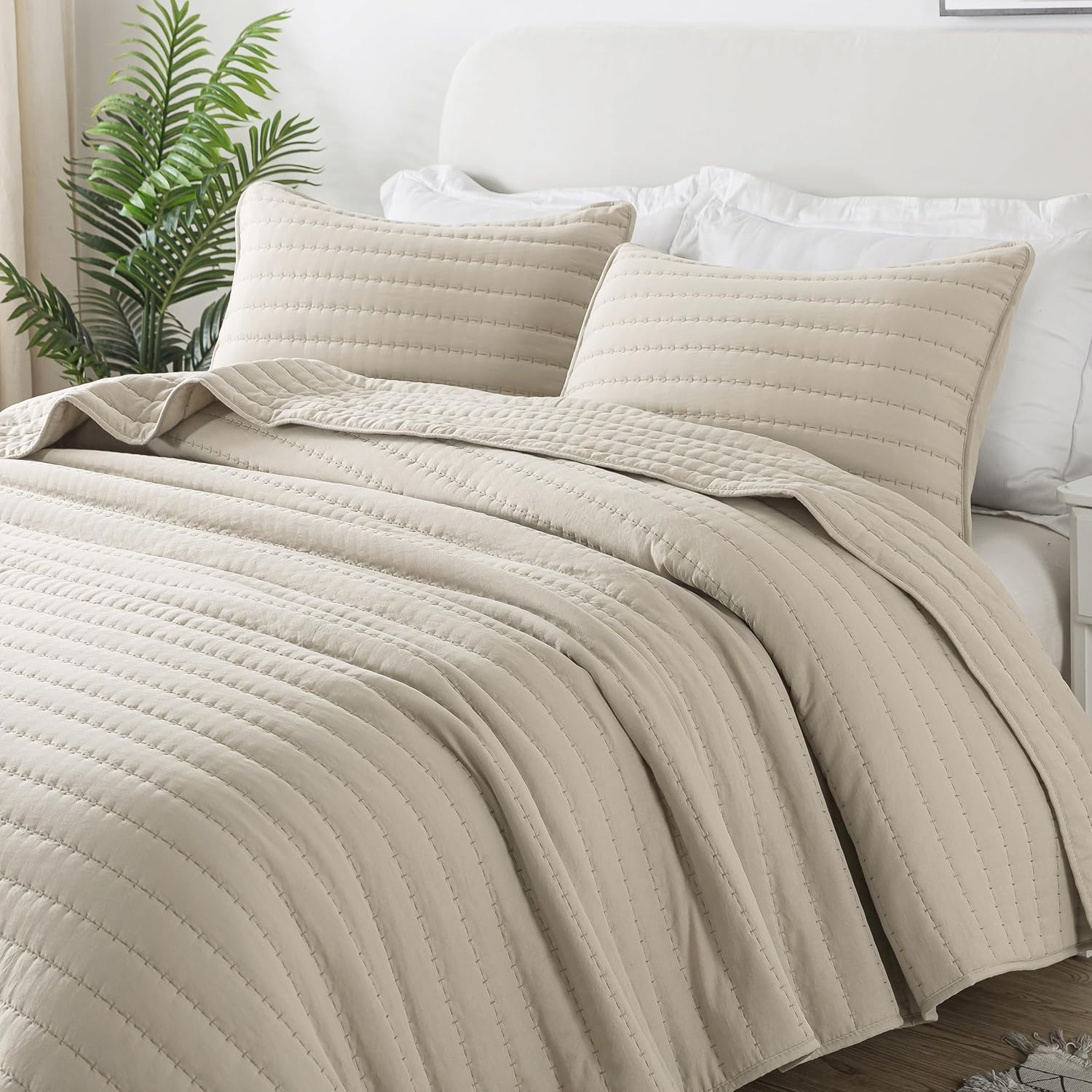 Neutral Beige Oversized California Cal King Size Quilt Bedding Sets with 2 Pillow Shams, Lightweight Bedspread Coverlet, Quilted Blanket Thin Comforter Bed Cover, 3 Pieces, 118X106 Inches