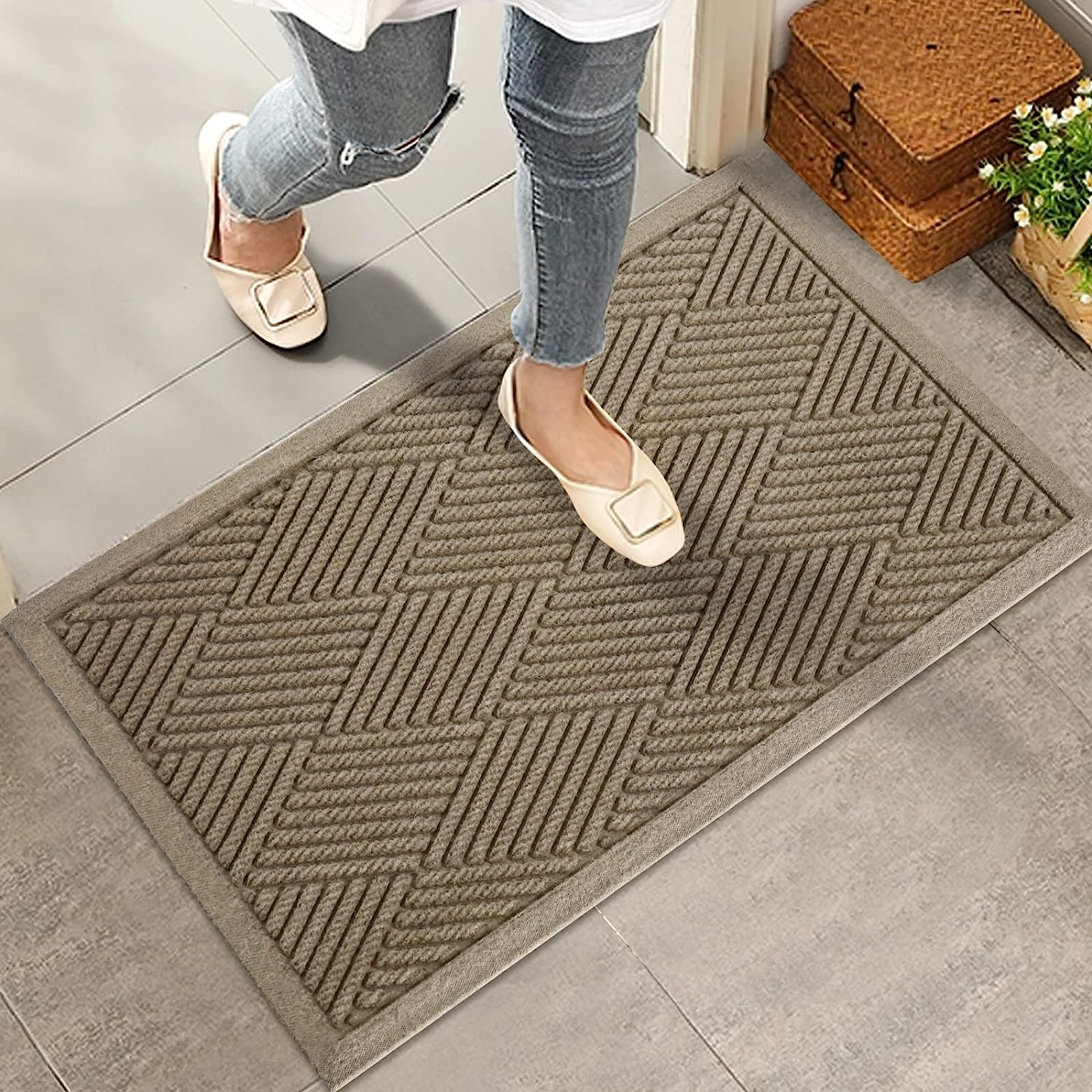Sturdy Front Door Mat, Absorbent Muddy Dirt Resist Welcome Door Mats Outdoor Indoor, Stain and Fade Resistant, Non-Slip Rubber Backing Low Profile Doormat for Entryway, 30×17, Beige