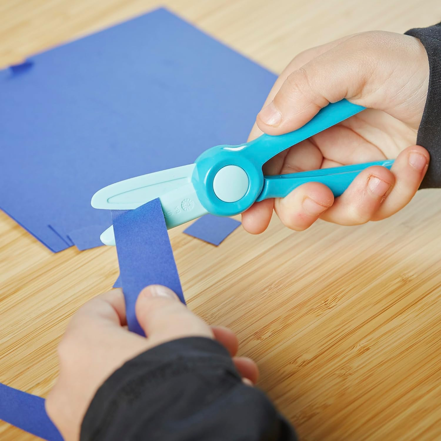 Fiskars Starter Kids Scissors for Kids 2+ (3-Pack) - Small Scissors for Presc... - Picture 11 of 14
